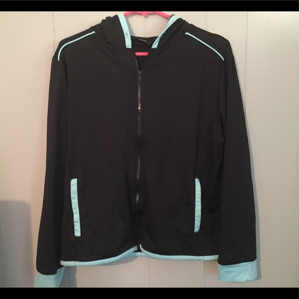 Lightweight jacket with hood